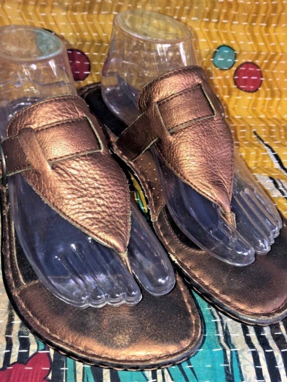 Born Womens 10.5 M Bronze Metallic Leather Thong Comfort Sandals Adjustable